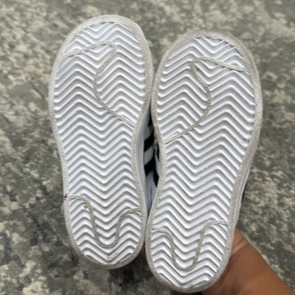 Toddler Adidas Superstar - Picture 8 of 8
